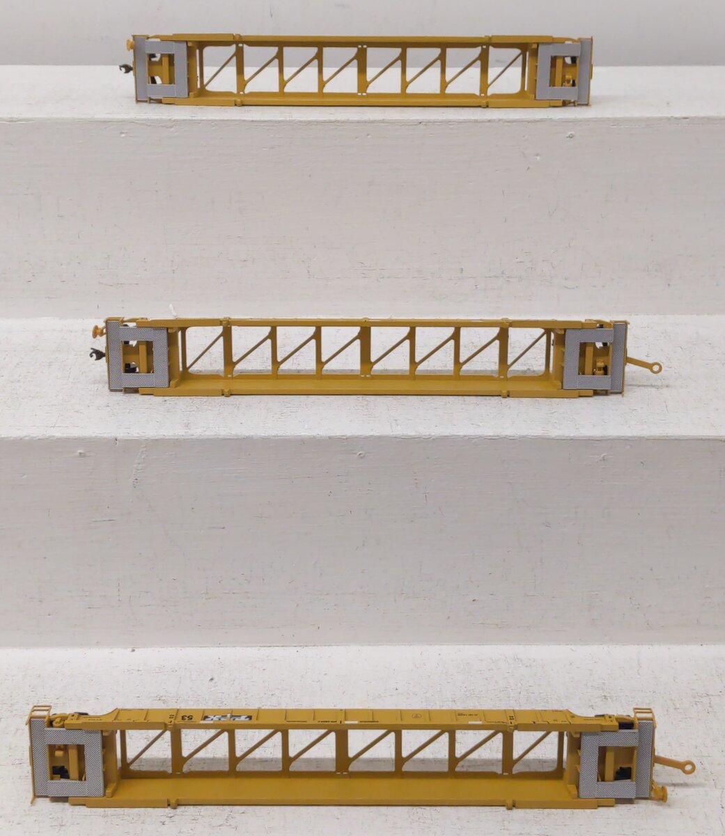 Walthers 932-3941 HO Scale TTX NSC 3-Unit 53
