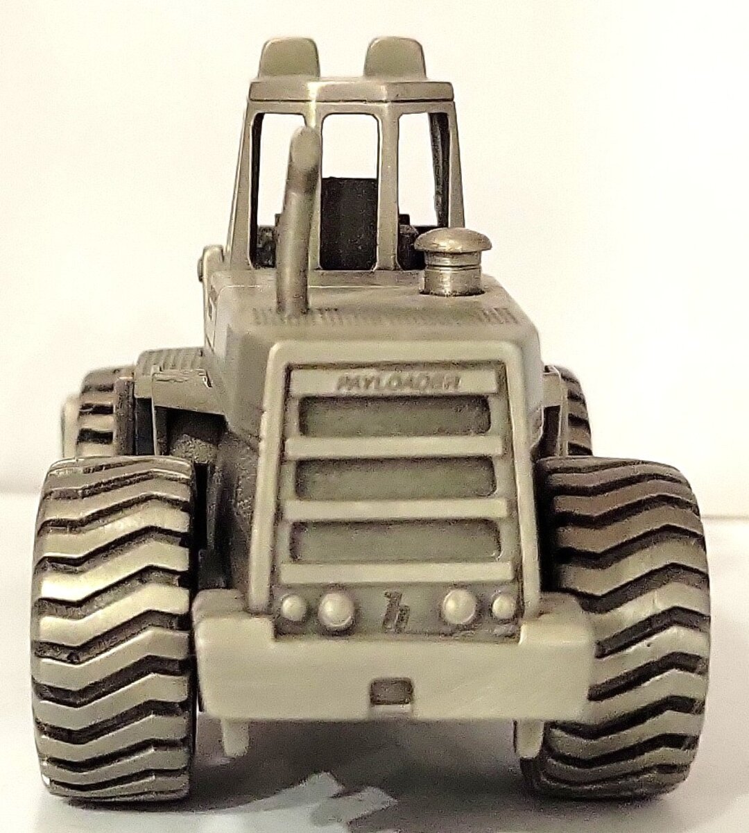 Artisans Guild 1:64 Scale Pewter International-Hough 560B PAY Loader LN