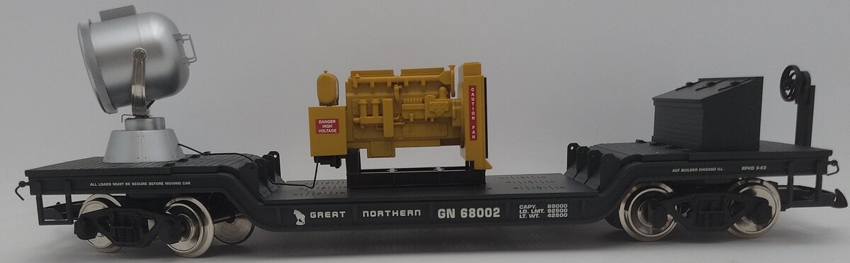 USA Trains R17329 G GN Searchlight-Style Depressed-Center Flat Car w/Generator EX/Box