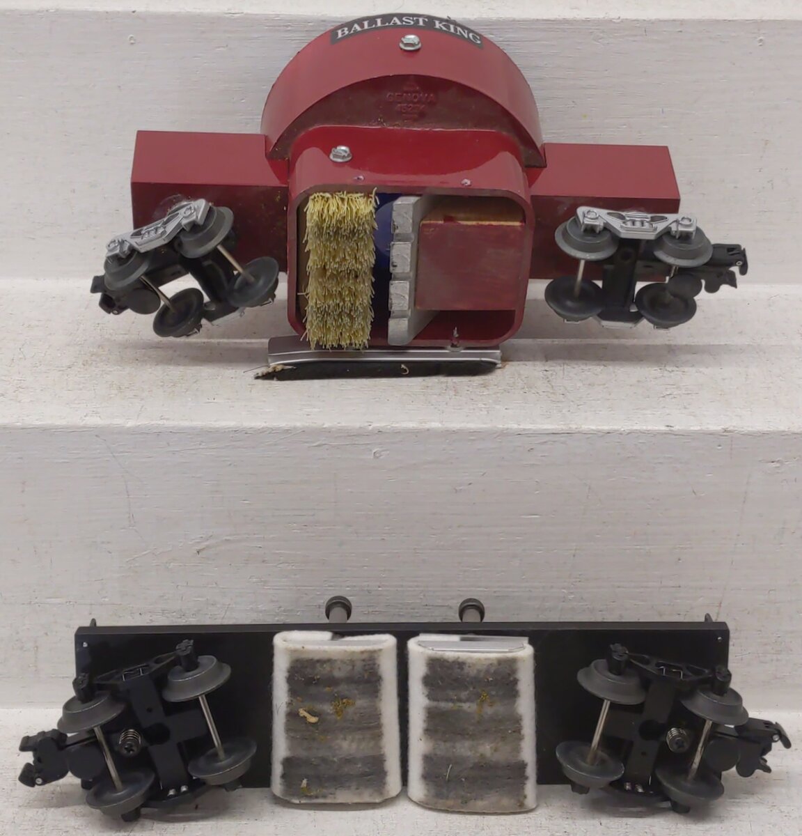 O Gauge Assorted Track Cleaner Freight Cars [2] VG