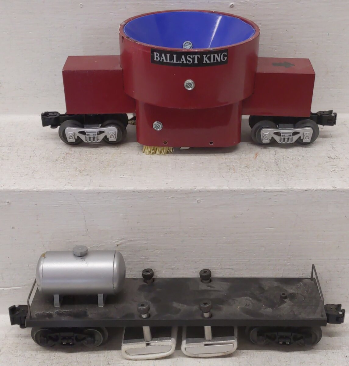 O Gauge Assorted Track Cleaner Freight Cars [2] VG
