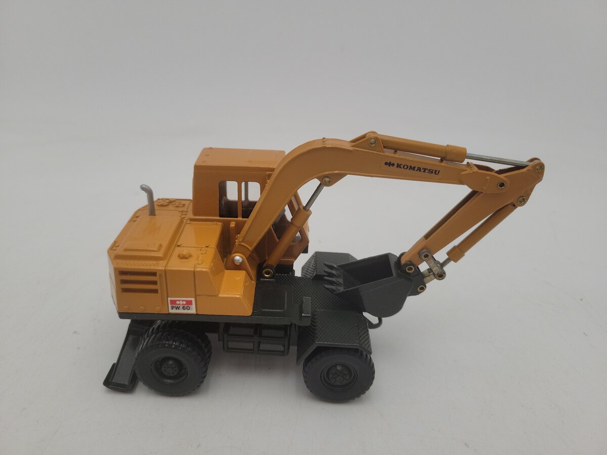 Yonezawa Toys 011-01606 1/40 Scale Diecast Diapet Komatsu PW60 Wheel Excavator EX/Box