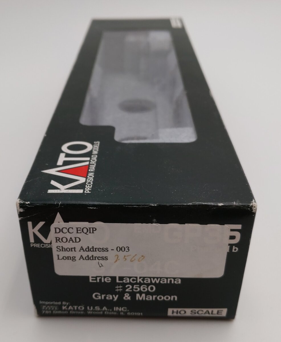 Kato 37-04C HO Scale Erie Lackawanna GP-35 Diesel Locomotive #2560 LN/Box