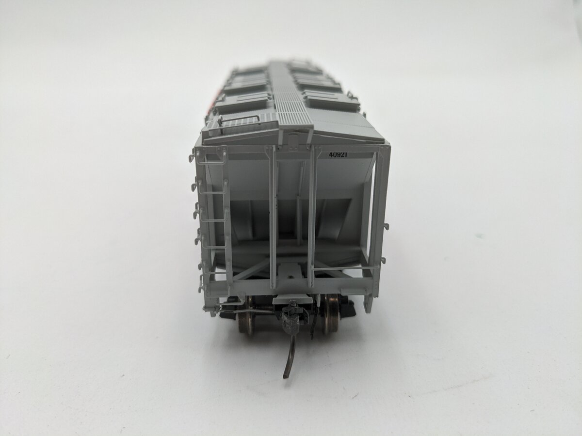 InterMountain 48637-06 HO Scale Halliburton 2-Bay Covered Hopper #40921 EX/Box