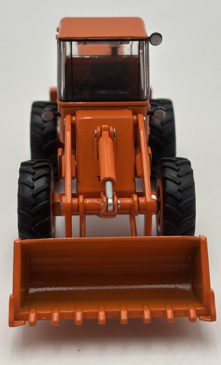 NZG 598 1:50 Hanomag B8 Wheel loader LN/Box