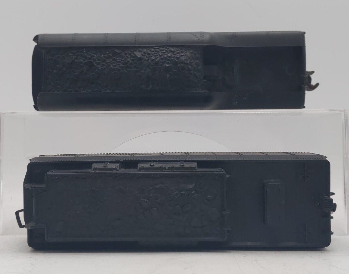 Lionel Vintage O Gauge 'Lionel Lines' Whistle Tenders [2]