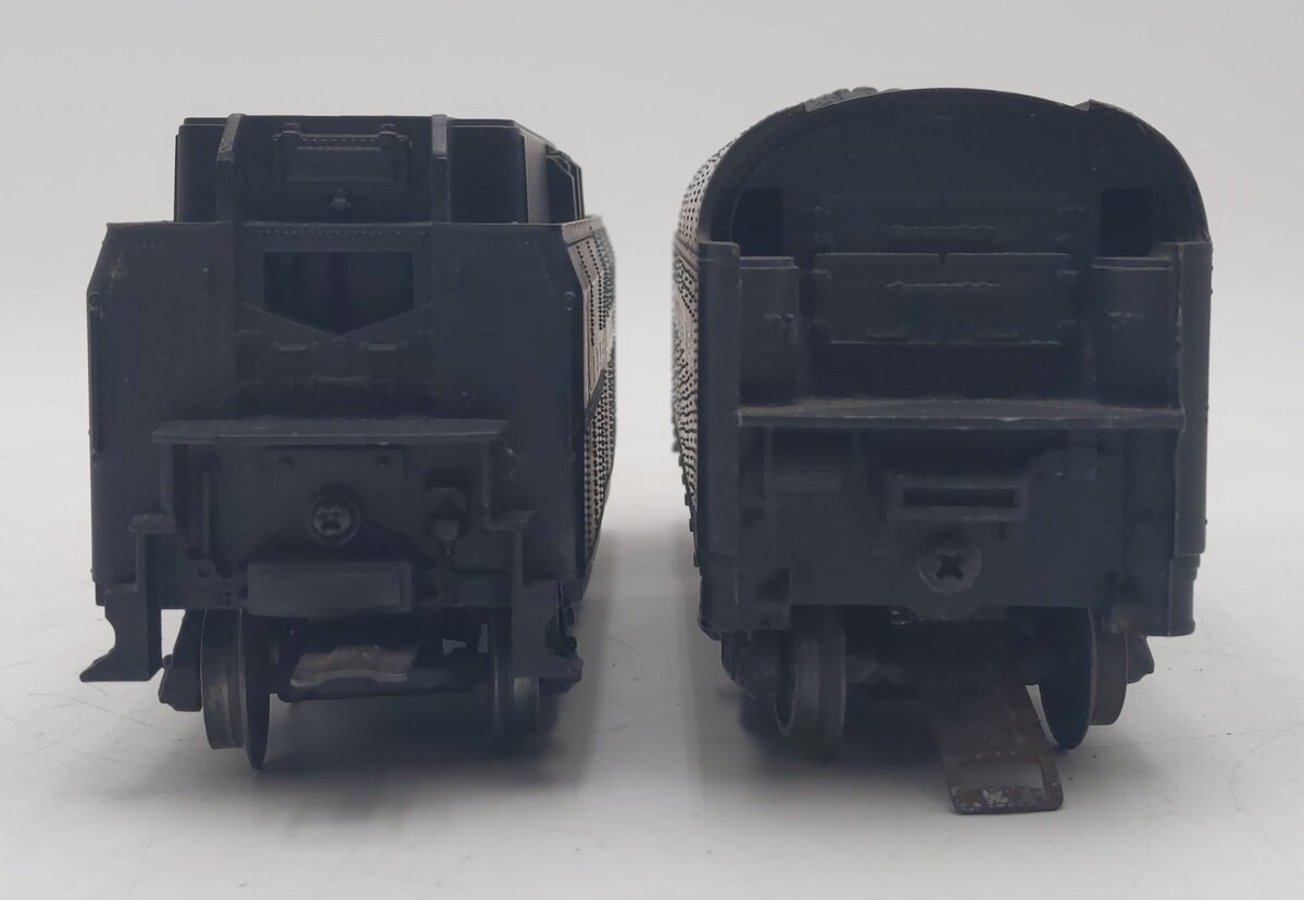 Lionel Vintage O Gauge 'Lionel Lines' Whistle Tenders [2]