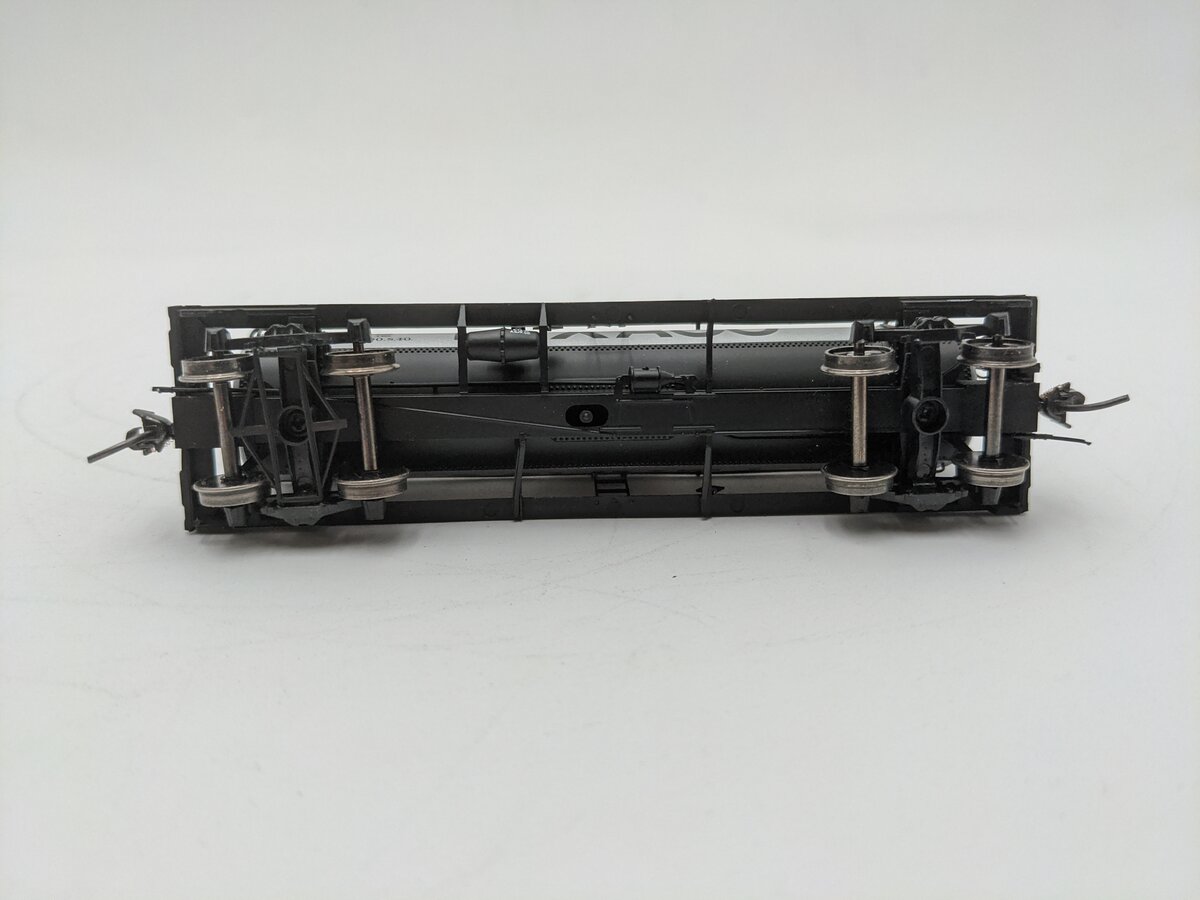 InterMountain 46328-08 HO Scale Texaco ACF Type 27 Riveted Tank Car #8438 EX/Box
