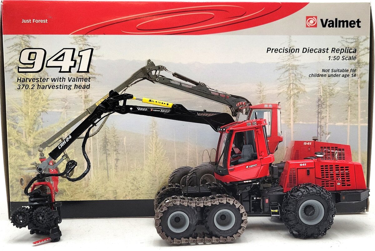Valmet 00900768 1:50 Die Cast Valmet Komatsu Forest 941 Harvester w/370.2 Head LN/Box