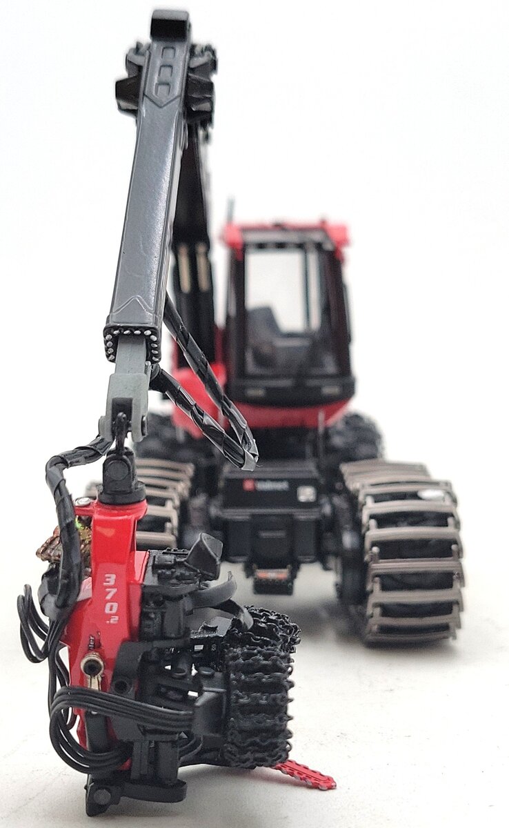 Valmet 00900768 1:50 Die Cast Valmet Komatsu Forest 941 Harvester w/370.2 Head LN/Box
