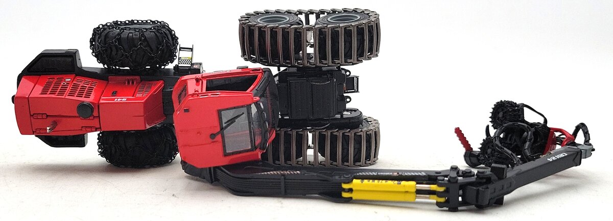 Valmet 00900768 1:50 Die Cast Valmet Komatsu Forest 941 Harvester w/370.2 Head LN/Box