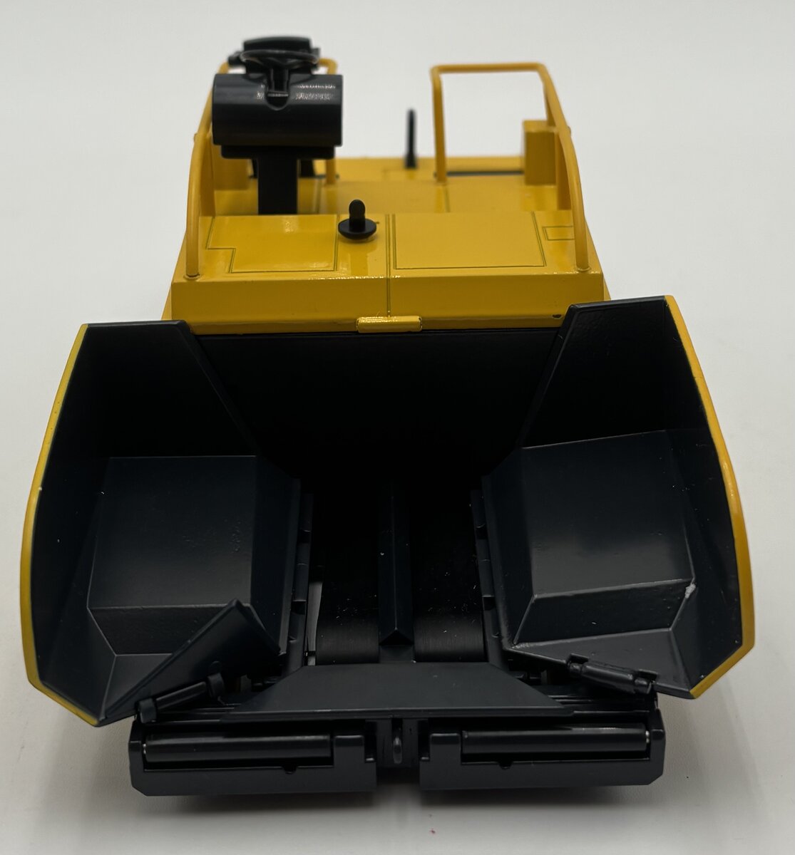 Sumitomo 1:32 PAX HA60W JP Asphalt Paver 2360 LN/Box