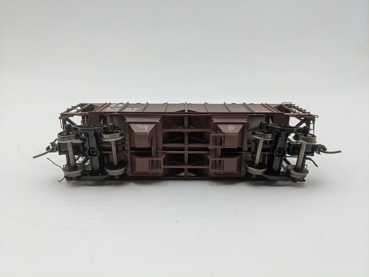 InterMountain 48661-06 HO Scale Atchison Topeka Santa Fe 2-Bay Hopper #182051 EX/Box