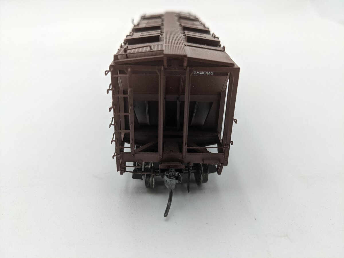 InterMountain 48661-03 HO Scale Atchison Topeka Santa Fe 2-Bay Hopper #182028 EX/Box