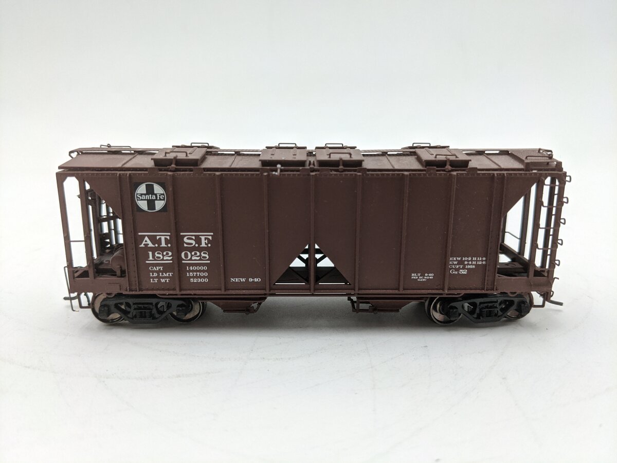 InterMountain 48661-03 HO Scale Atchison Topeka Santa Fe 2-Bay Hopper #182028 EX/Box