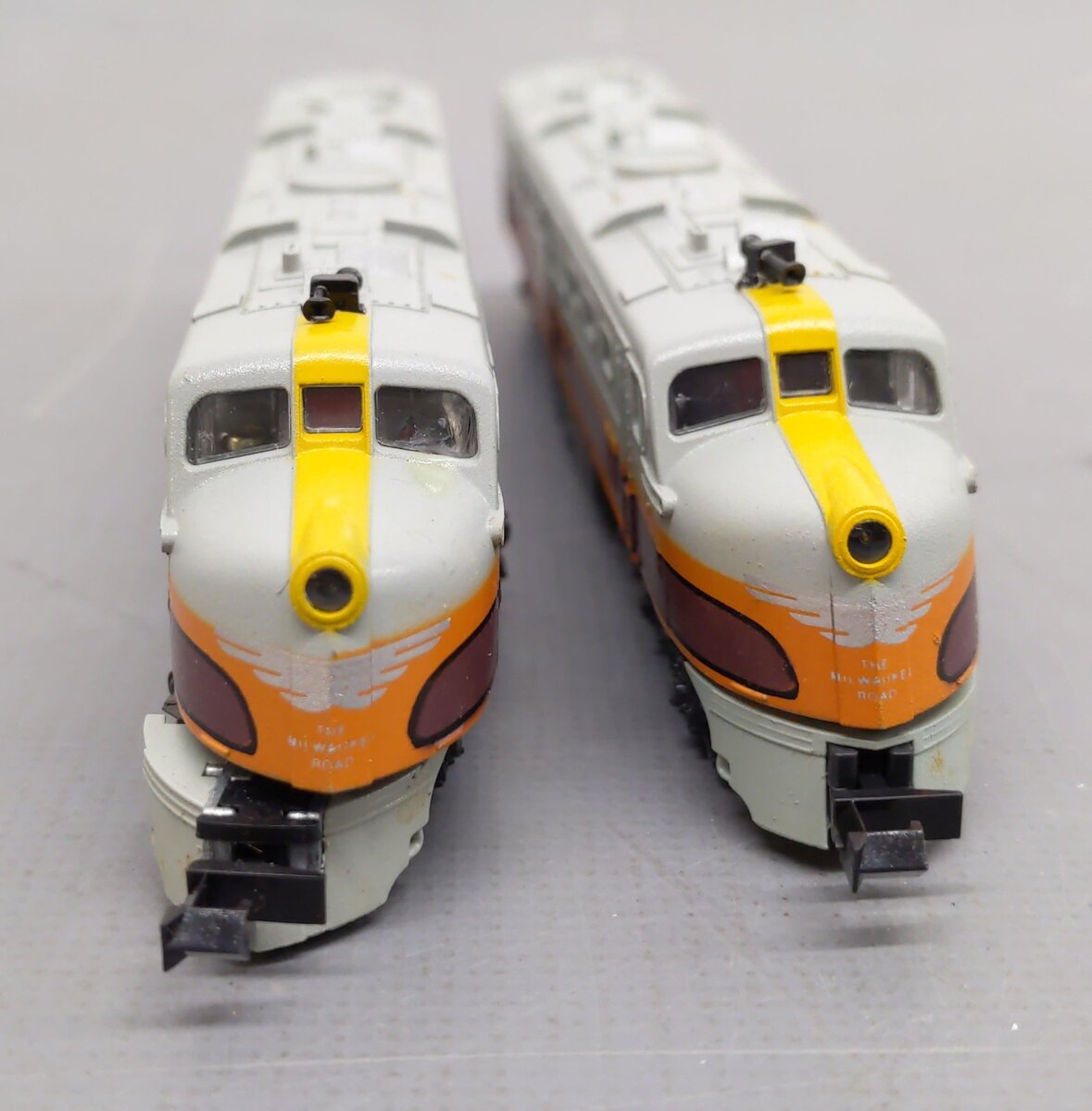 Con-Cor N Gauge Milwaukee Road "Olympian Hiawatha" Diesel Passenger Train Set EX/Box