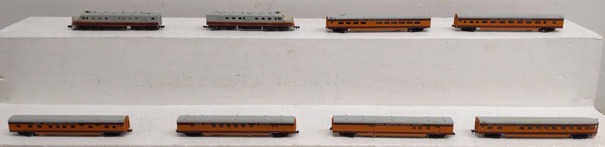 Con-Cor N Gauge Milwaukee Road "Olympian Hiawatha" Diesel Passenger Train Set EX/Box