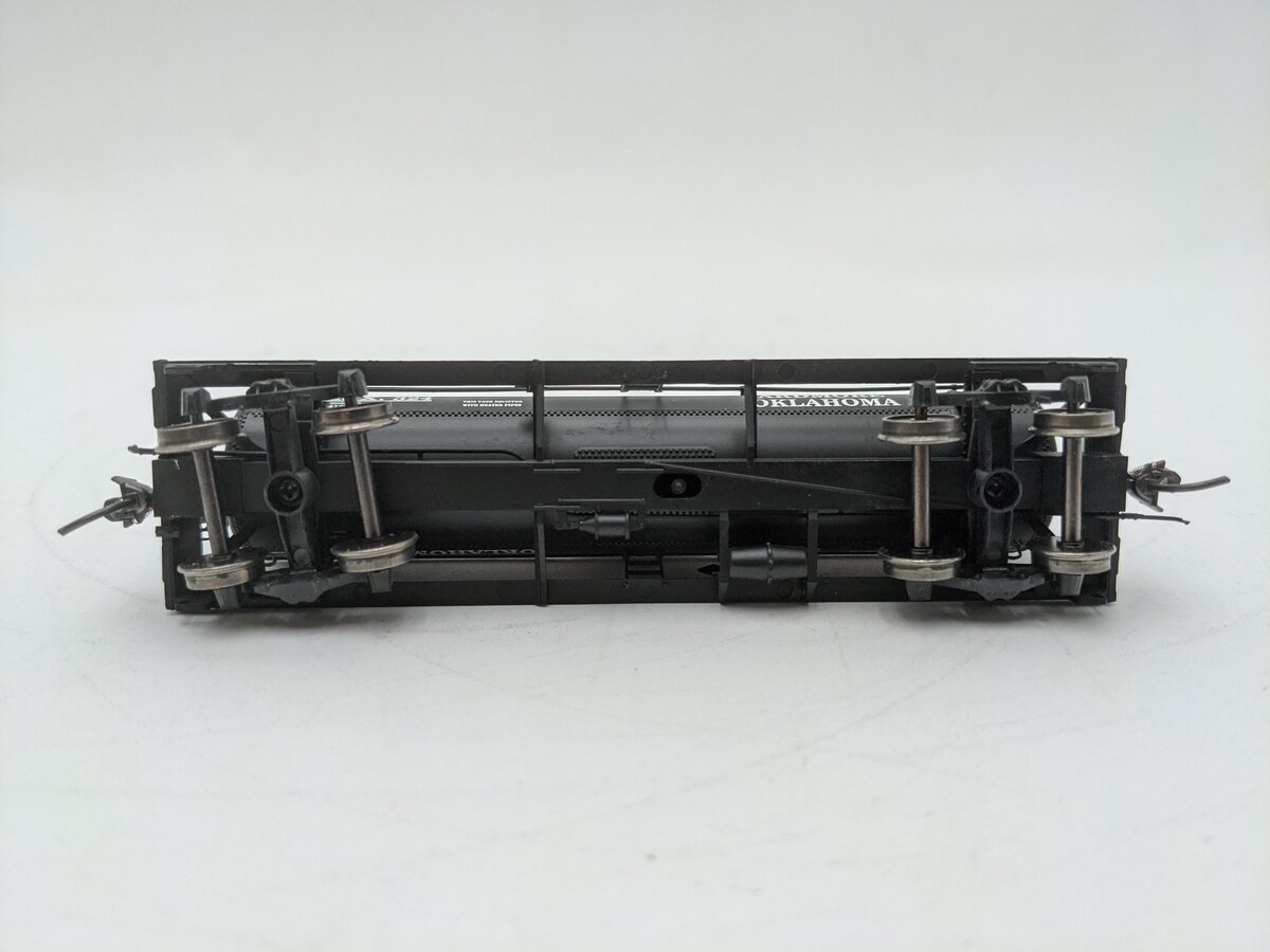 InterMountain 46330-04 HO Scale ACF Type Riveted Tank Car #324 EX/Box