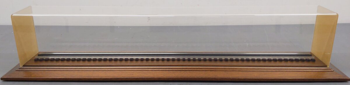 Lionel 6-28069 4-8-4 Century Club II NYC Niagara Steam Locomotive Display Case LN/Box