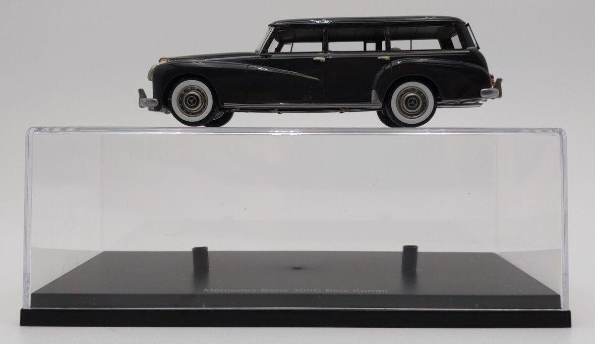 BOS Models 1:43 Scale Mercedes-Benz 300C EX