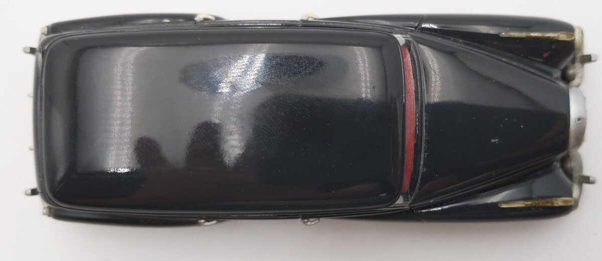 BOS Models 1:43 Scale Mercedes-Benz 300C EX