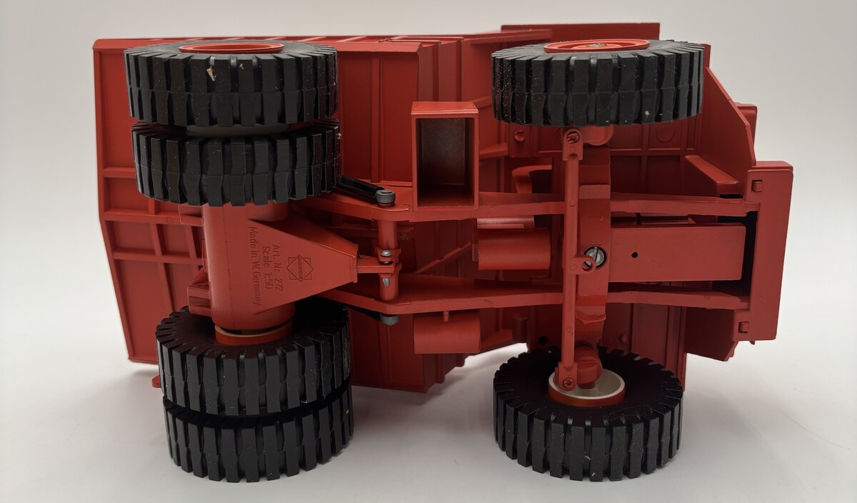 Conrad 272 1:50 Scale Wabco HaulPak Dump Truck EX/Box