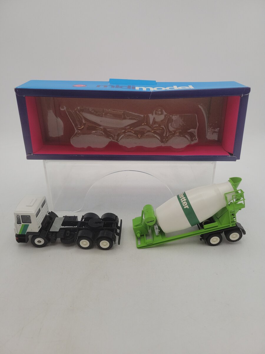 Conrad 3050 1:50 Scale White/Green Mercedes-Benz Truck W/Stetter Concrete Mixer EX/Box