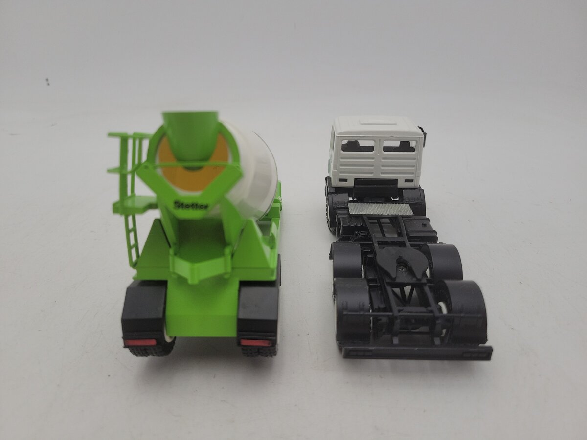 Conrad 3050 1:50 Scale White/Green Mercedes-Benz Truck W/Stetter Concrete Mixer EX/Box