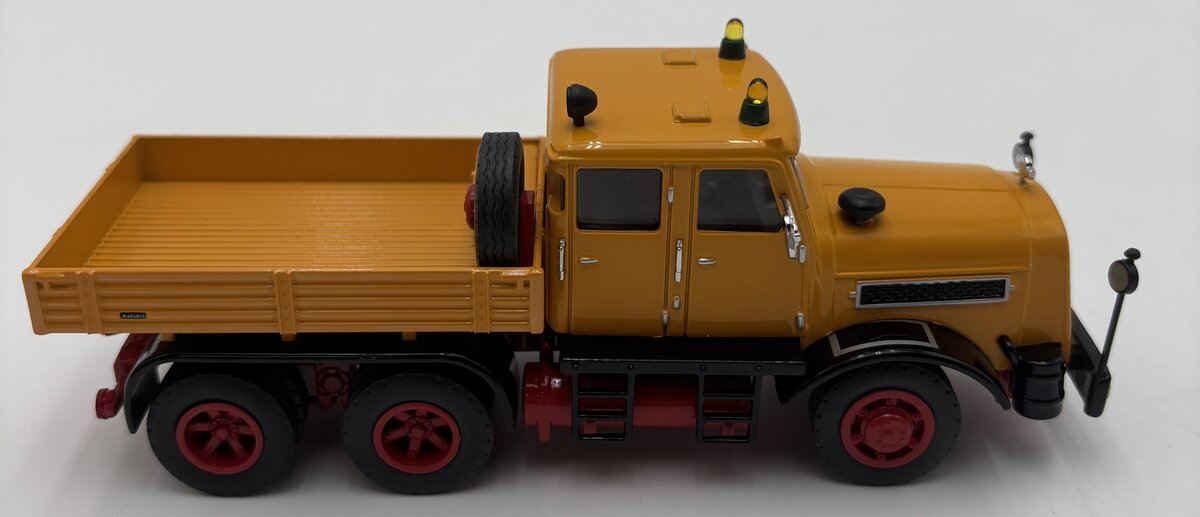 NZG 487 1:50 Kaelble Typ KDV 22 Z8T w/Double Cab LN/Box