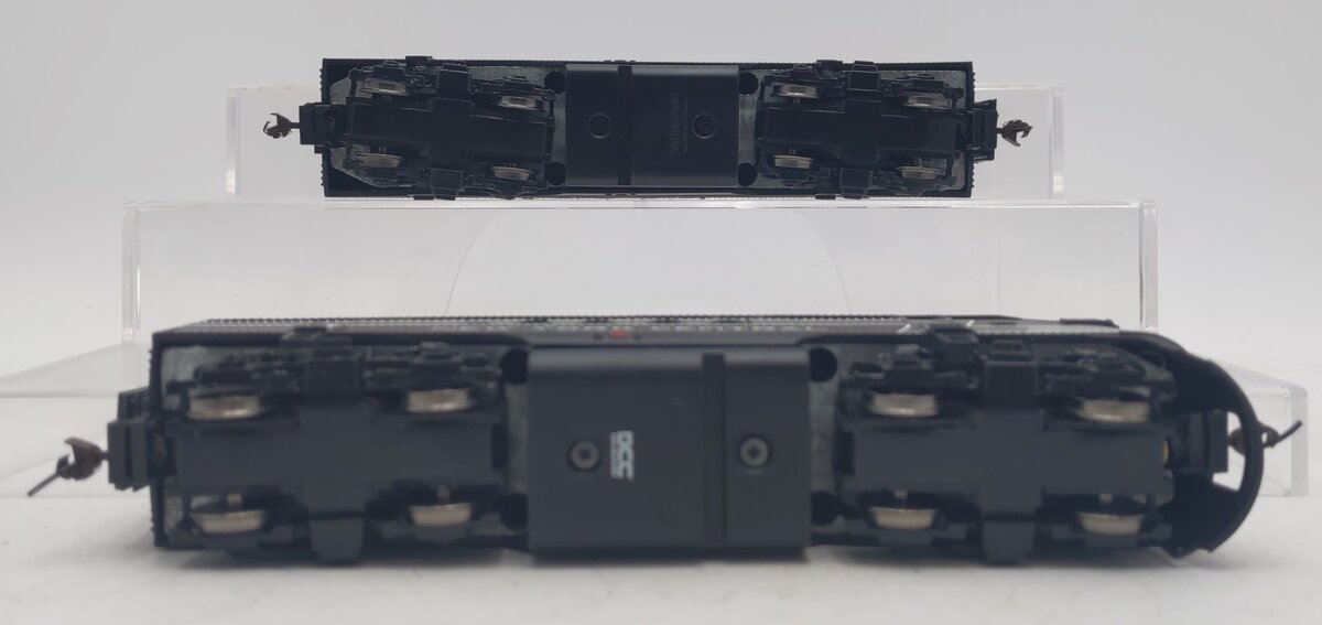 Bachmann HO Scale NYC AB Powered Diesel Locomotives w/ DCC LN