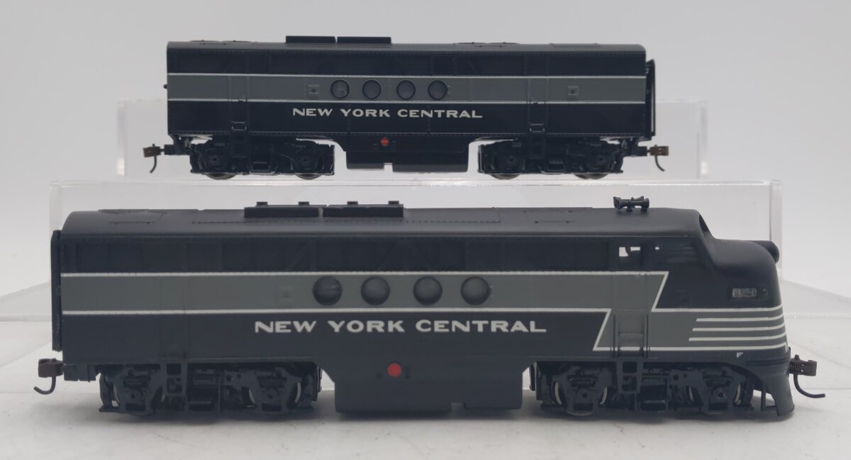 Bachmann HO Scale NYC AB Powered Diesel Locomotives w/ DCC LN