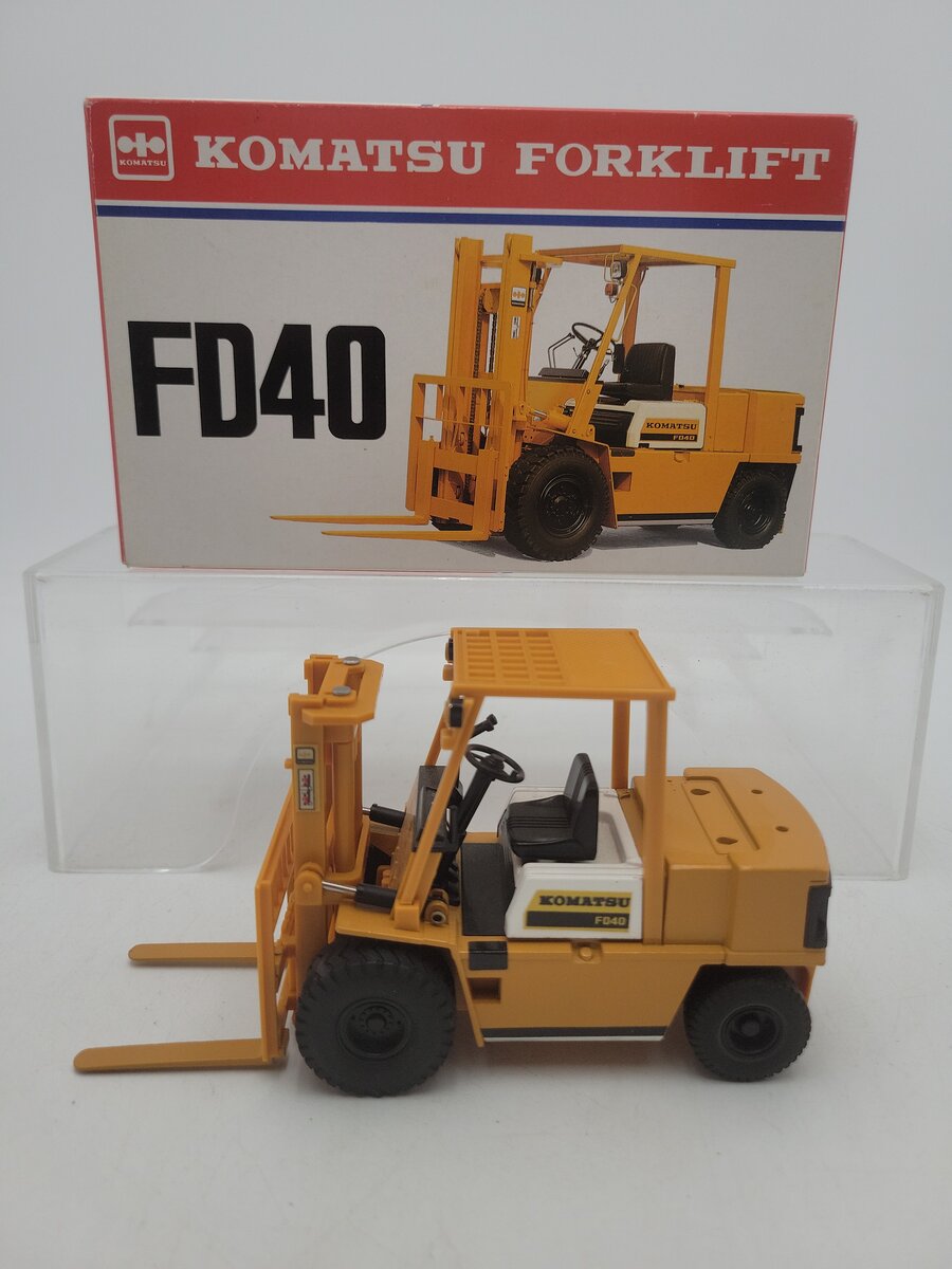 Komatsu 616 1:25 Scale Vintage Yellow FD40 Forklift Die Cast Model EX/Box