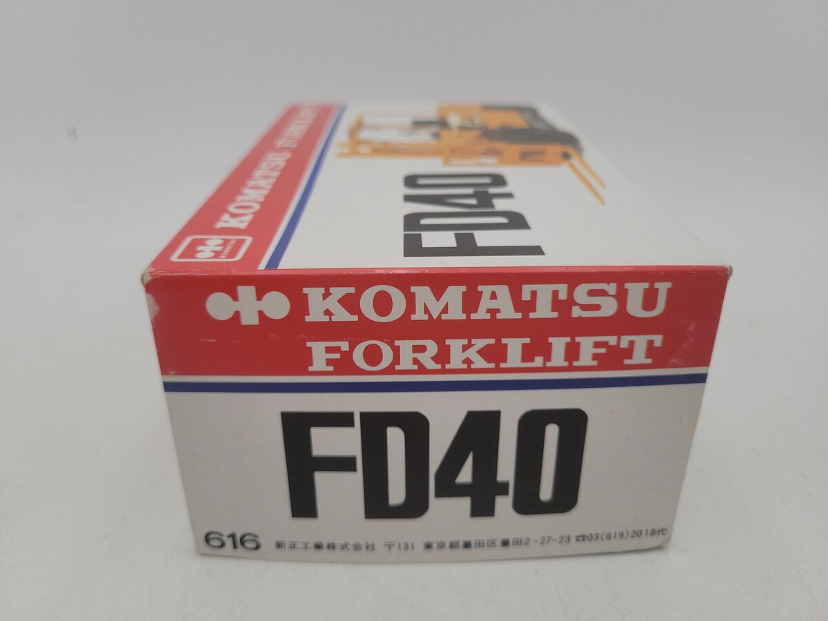 Komatsu 616 1:25 Scale Vintage Yellow FD40 Forklift Die Cast Model EX/Box