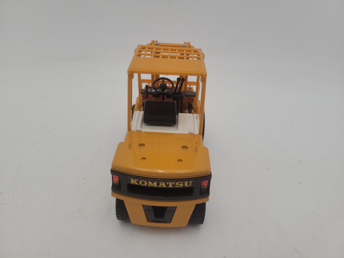Komatsu 616 1:25 Scale Vintage Yellow FD40 Forklift Die Cast Model EX/Box