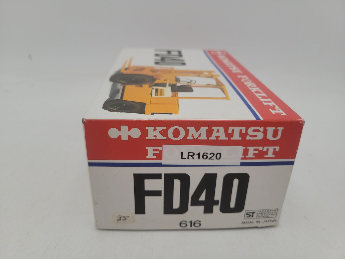 Komatsu 616 1:25 Scale Vintage Yellow FD40 Forklift Die Cast Model EX/Box