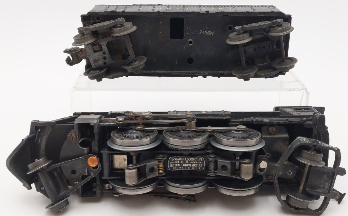 Lionel 224 Vintage O 2-6-2 Die-Cast Steam Locomotive with 2466W Tender