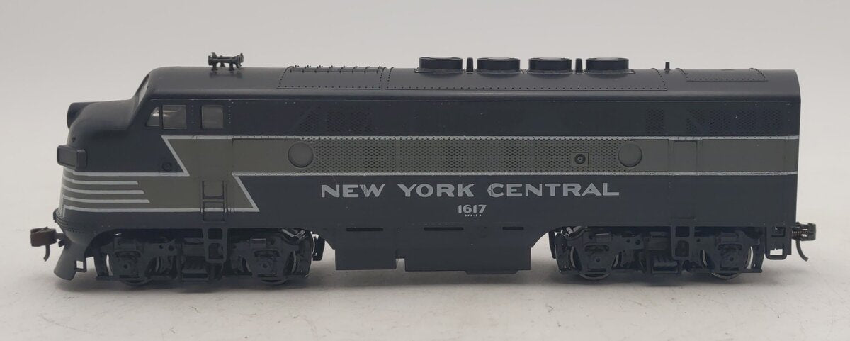Stewart 8120 HO New York Central F3A Diesel Locomotive #1617 EX