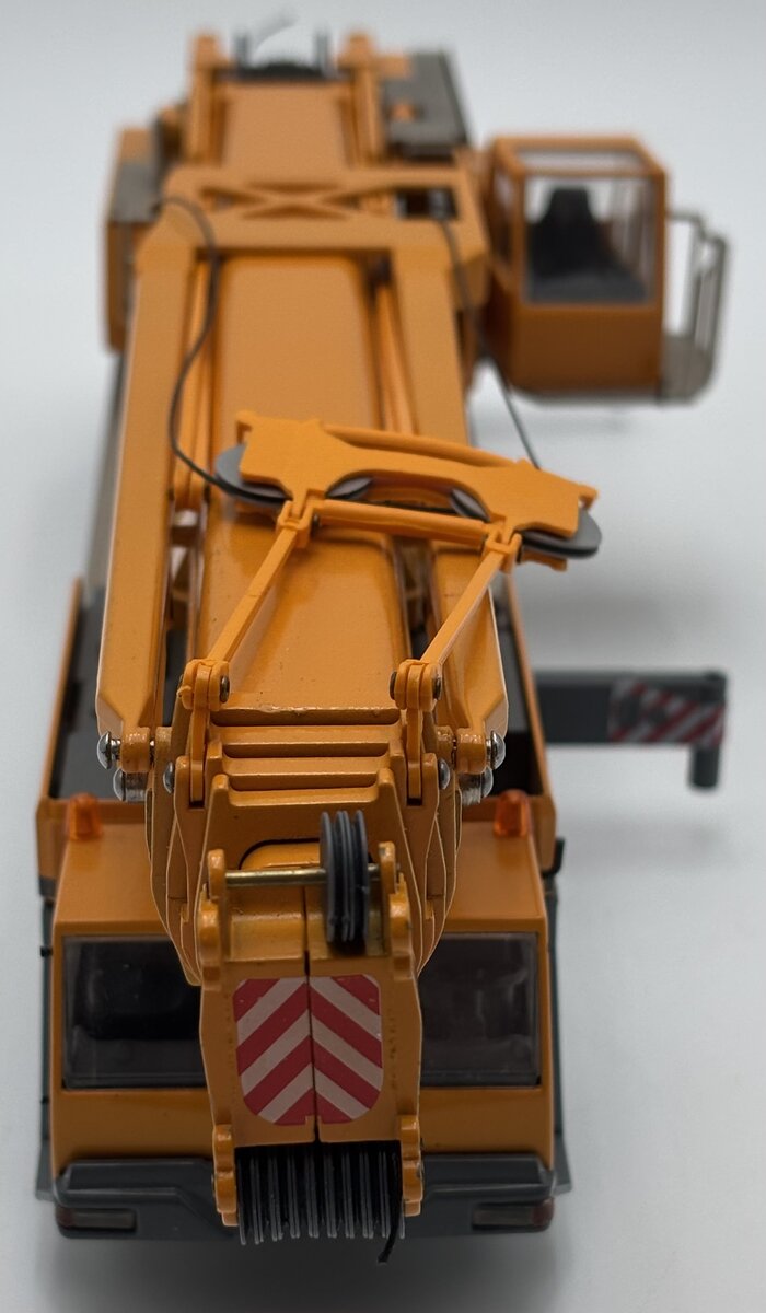 Conrad 2097/0 1:50 Liebherr LTM 1300/1 Mobile Crane EX/Box