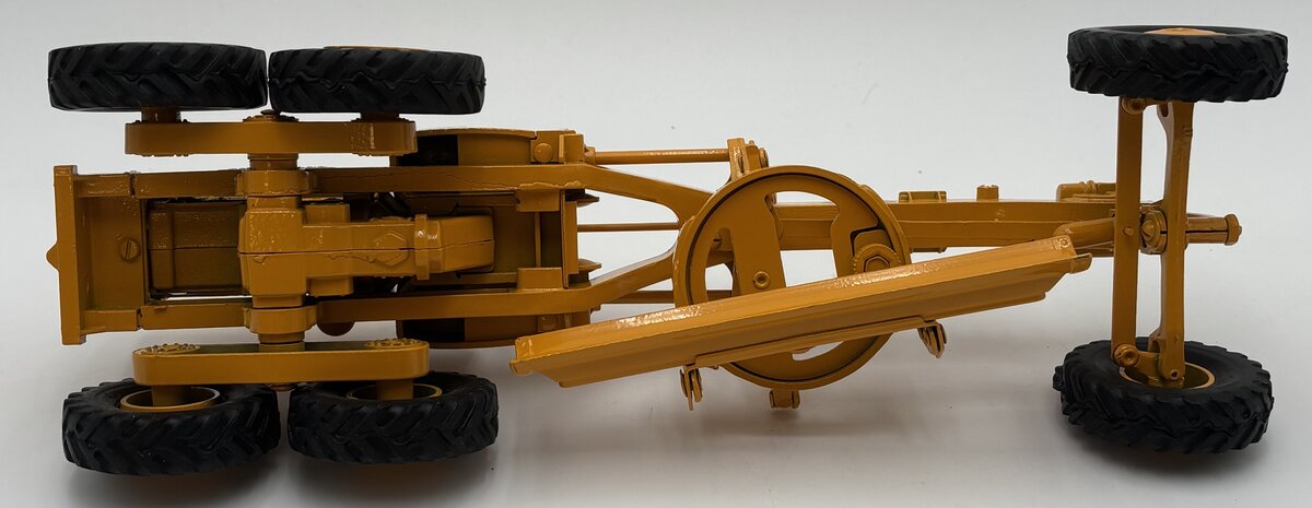Ertl 1:24 Caterpillar No. 12 Motor Grader EX/Box