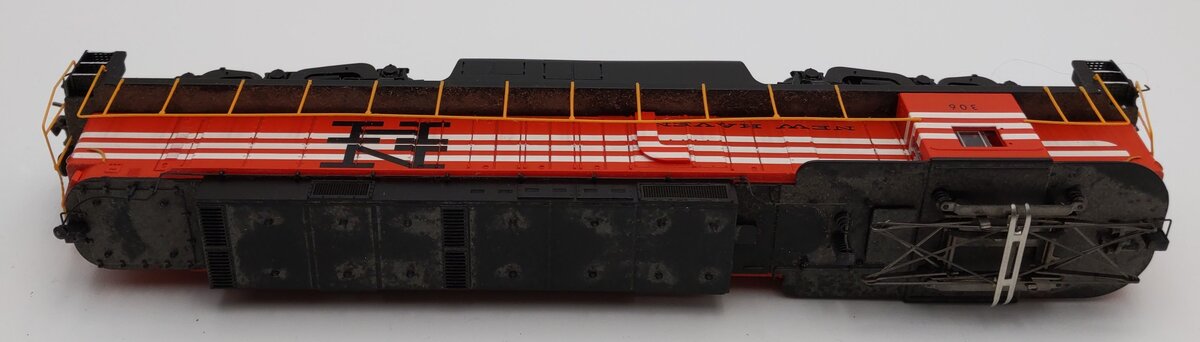 Bachmann 82404 HO New Haven GE E33 Electric Loco w/ Flywheel Drive (DC) #306 EX/Box