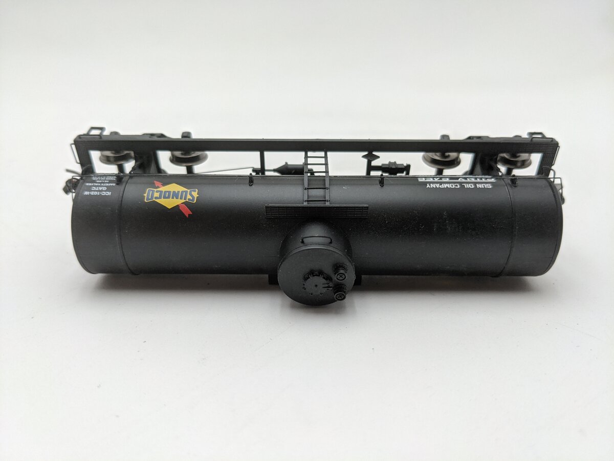 Red Caboose RR-33010-49 HO Scale Sunoco Type 103W Tank Car #6456 EX/Box
