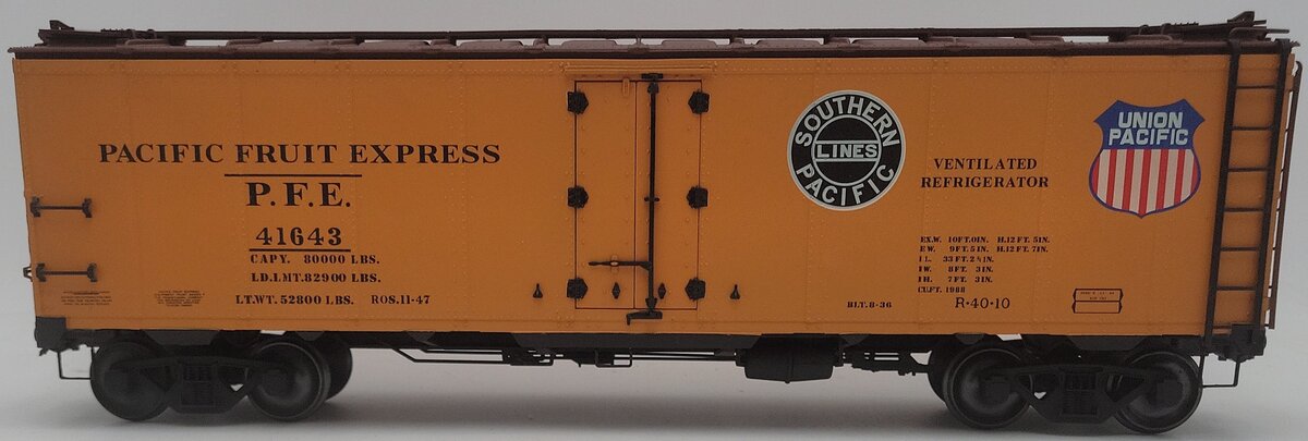 AMS AM32-503 G Scale Narrow Gauge PFE Doubel Herald Refrigerator Car #41643 EX/Box