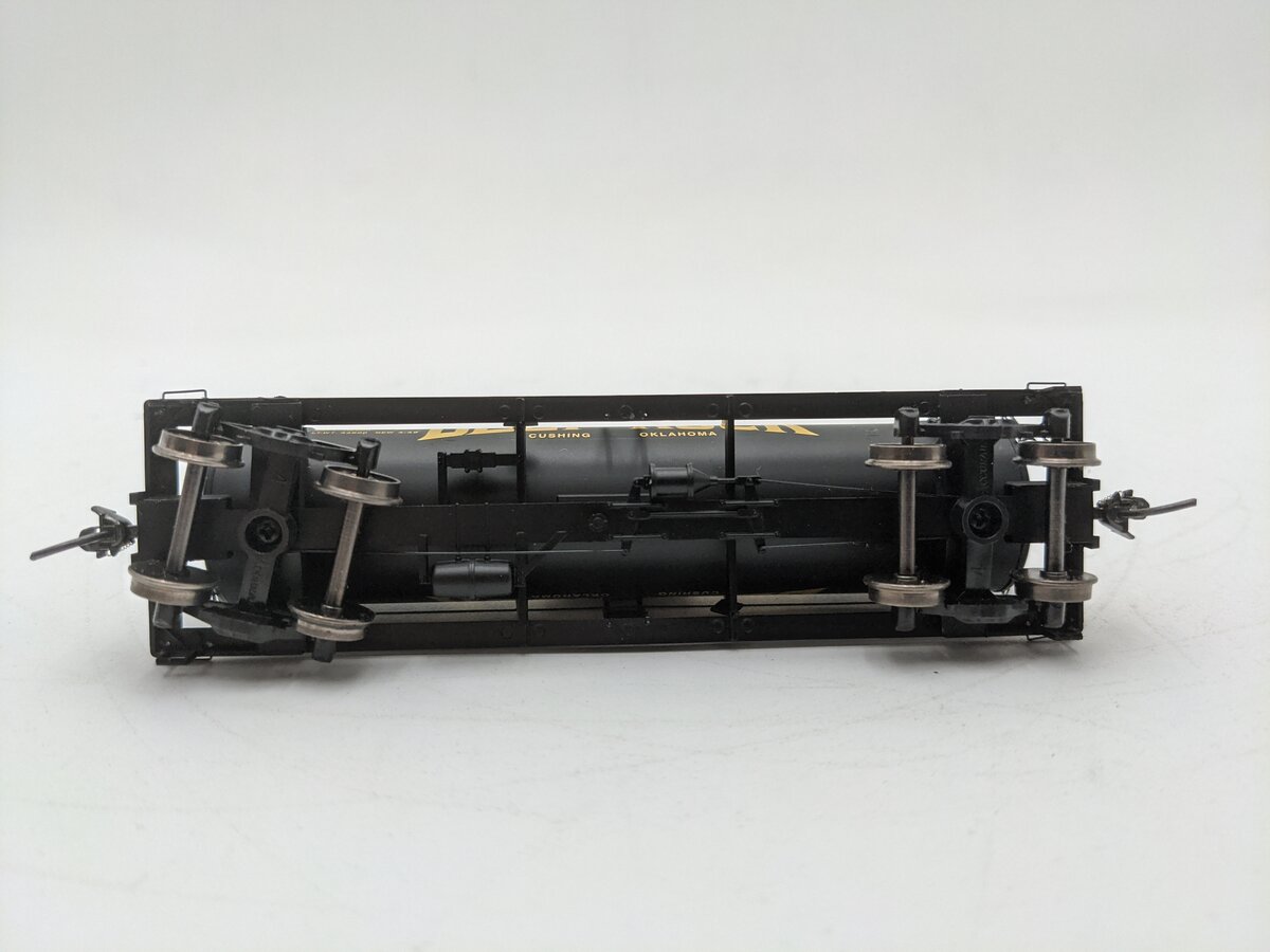 Red Caboose RR-33016-13 HO Scale Deep Rock Refining Tank Car #6964 EX/Box