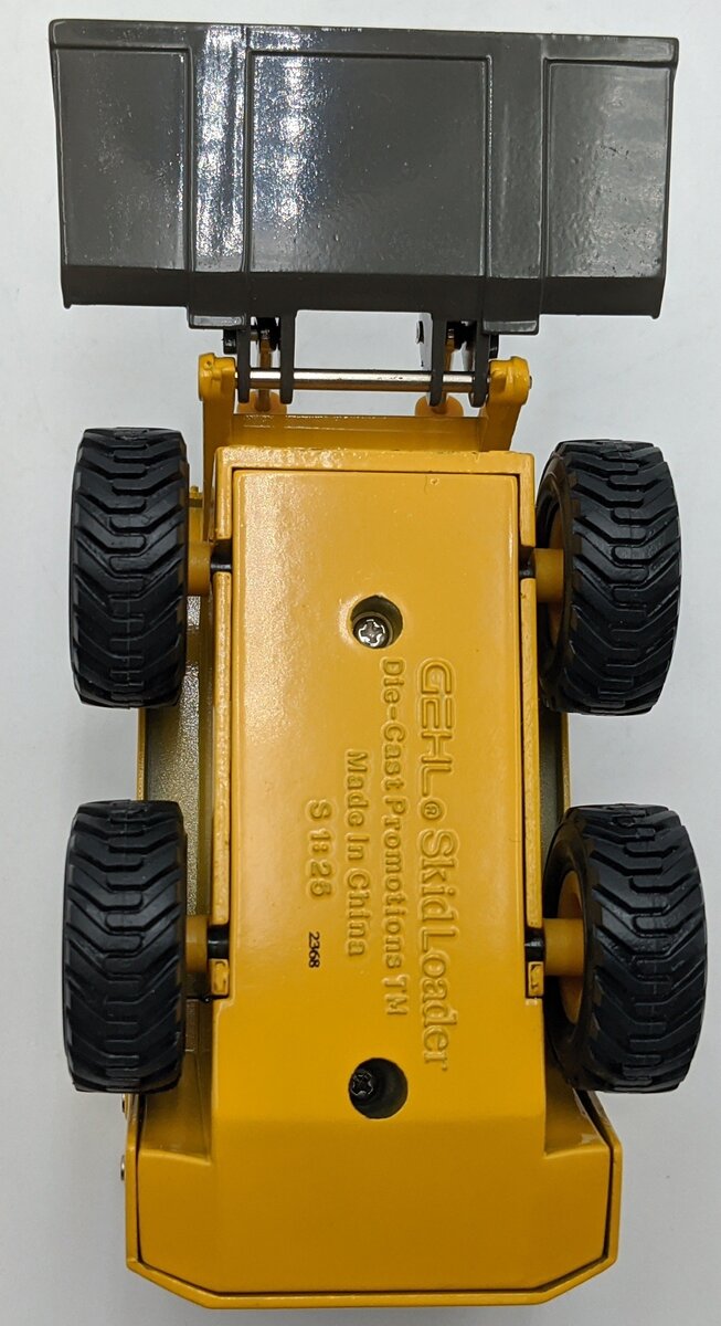 Die Cast Promotions 907740 1:25 Gehl 5635 DXT Skid Loader NIB