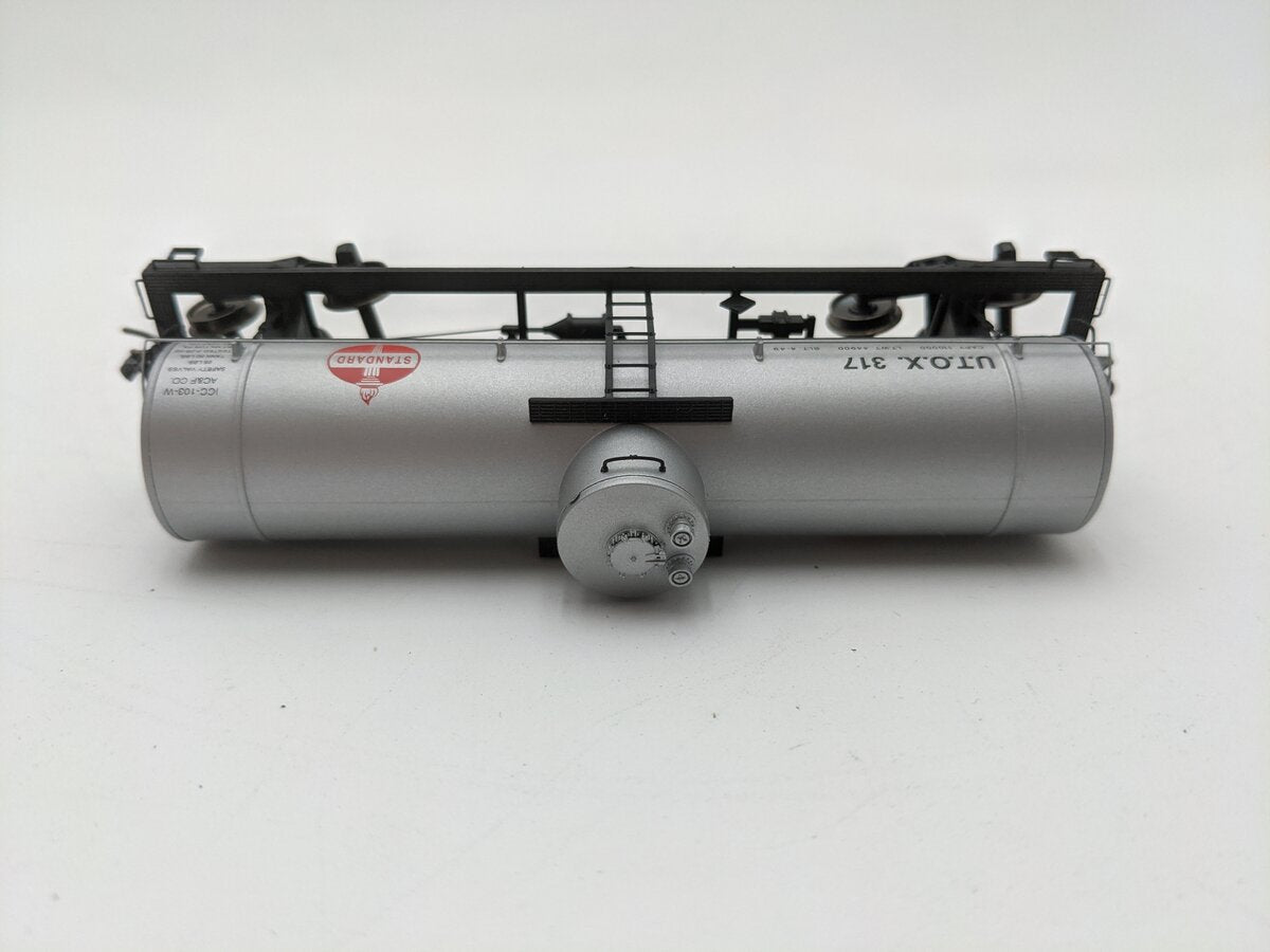 Red Caboose RR-33051-09 HO Scale U.T.O.X. Standard Oil Tank Car #317 EX/Box