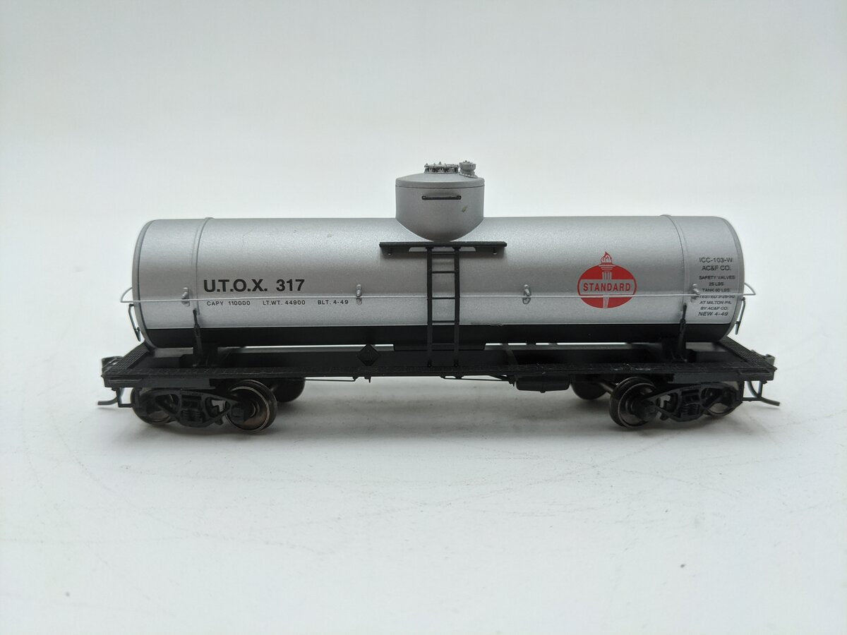 Red Caboose RR-33051-09 HO Scale U.T.O.X. Standard Oil Tank Car #317 EX/Box