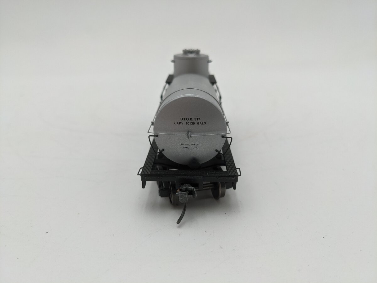 Red Caboose RR-33051-09 HO Scale U.T.O.X. Standard Oil Tank Car #317 EX/Box