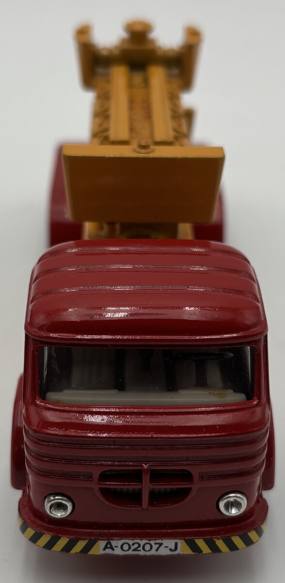 Joal 207 1:50 Trailer Truck With Marine Motor VG/Box