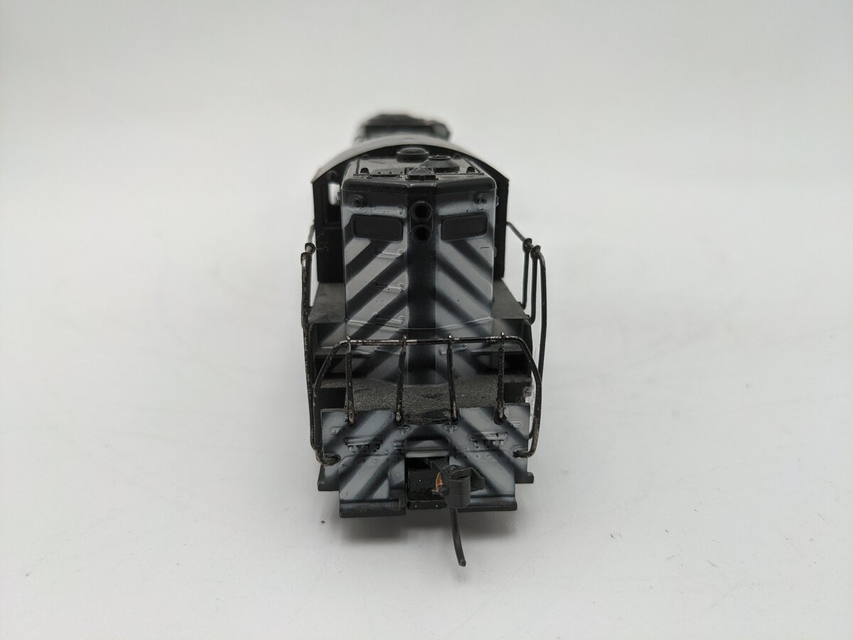 Athearn HO Scale Santa Fe Diesel Locomotive #2685 VG