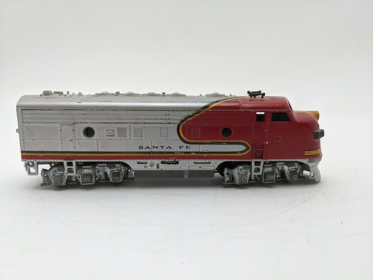 Athearn HO Scale Atchison Topeka Santa Fe Diesel Locomotive #2-805 VG
